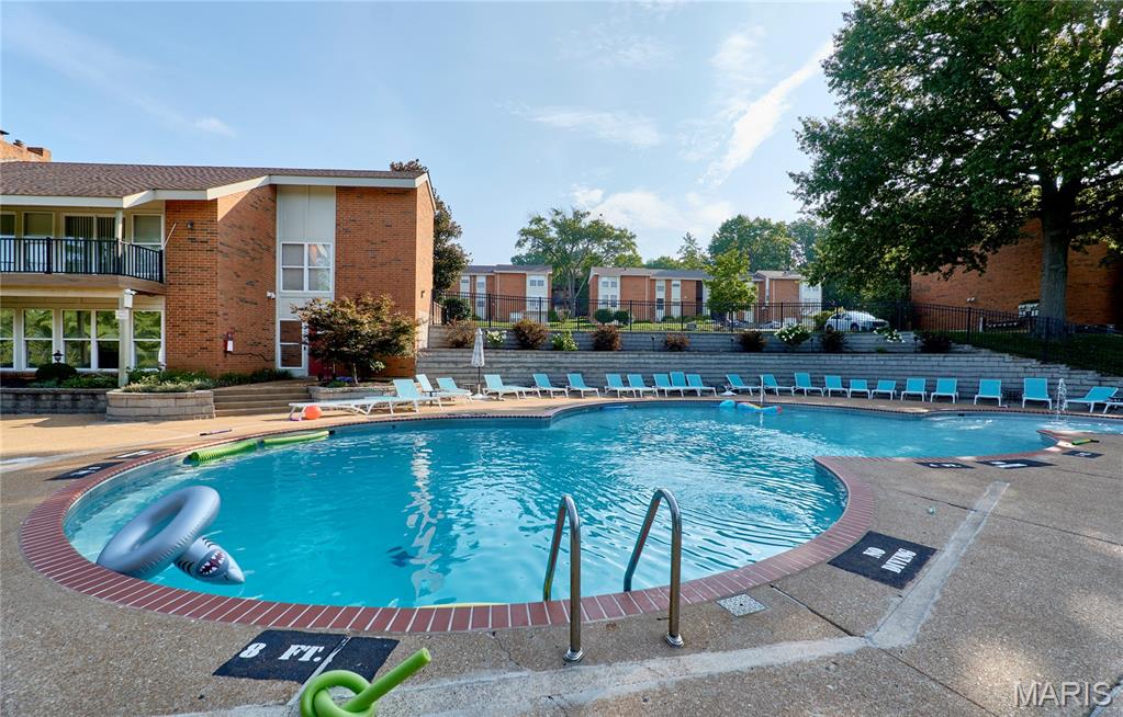 Greenbriar Condo - Residential