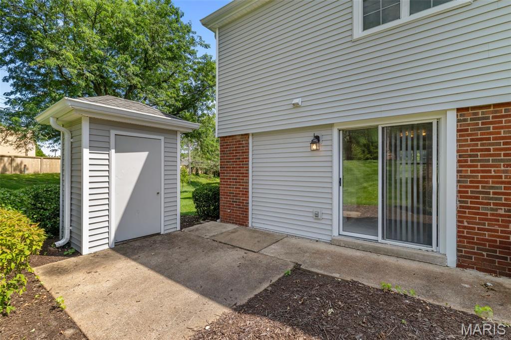 Brentwood Forest Condo Ph Six T - Residential