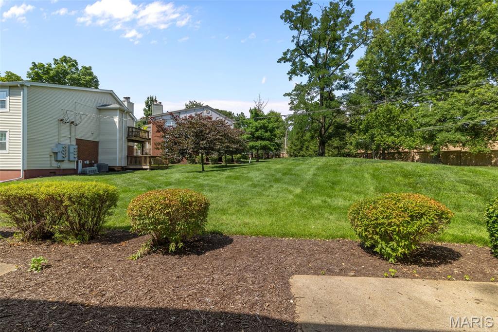 Brentwood Forest Condo Ph Six T - Residential