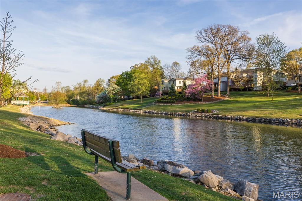Brentwood Forest Condo Ph Six T - Residential