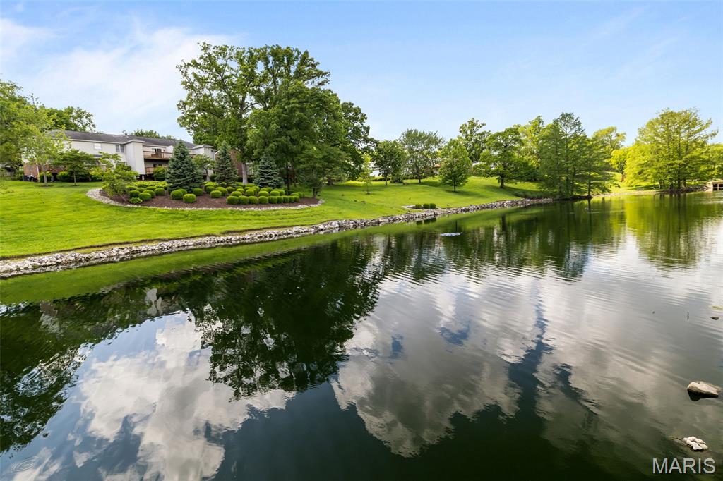 Brentwood Forest Condo Ph Six T - Residential