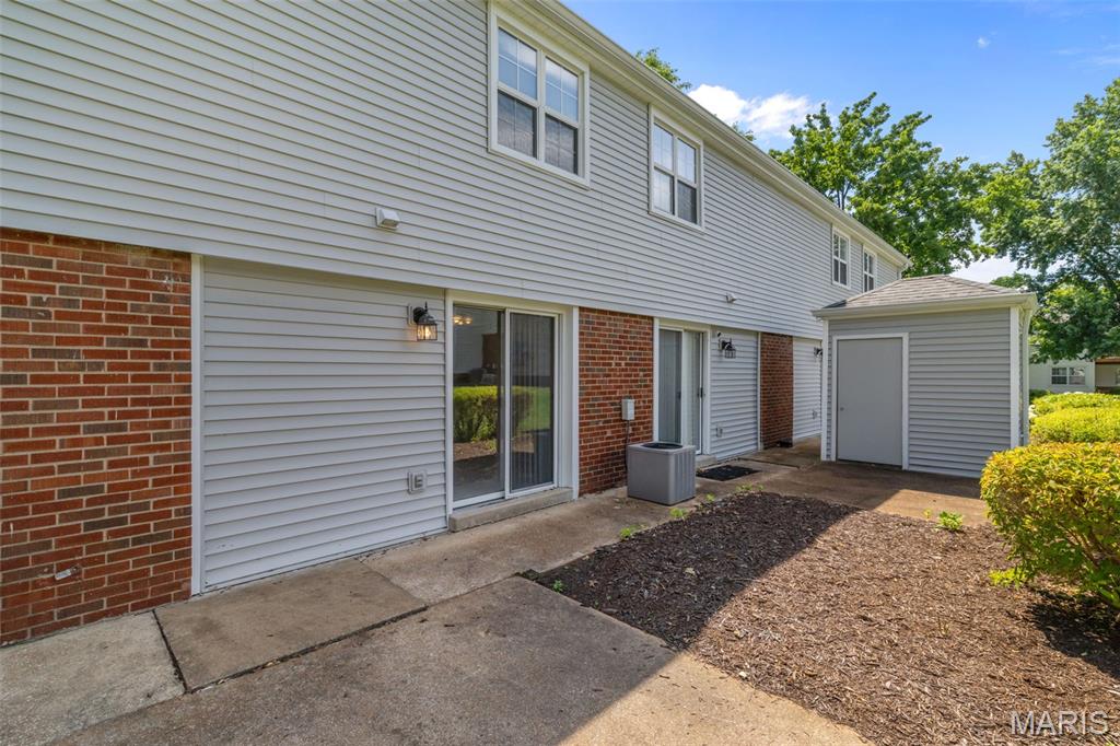 Brentwood Forest Condo Ph Six T - Residential