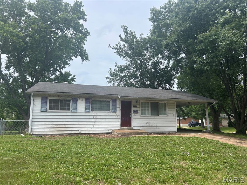 INVESTOR SPECIAL!! Earn instant equity and cash flow with this 3-bedroom single family home in Saint Louis County, MO. Home features an open floor plan, hardwood flooring, eat-in kitchen, large bedrooms and full basement. This property is being sold as-is with seller not providing disclosures, warranties or repairs. Add to your portfolio or jump into property investment with this solid property.