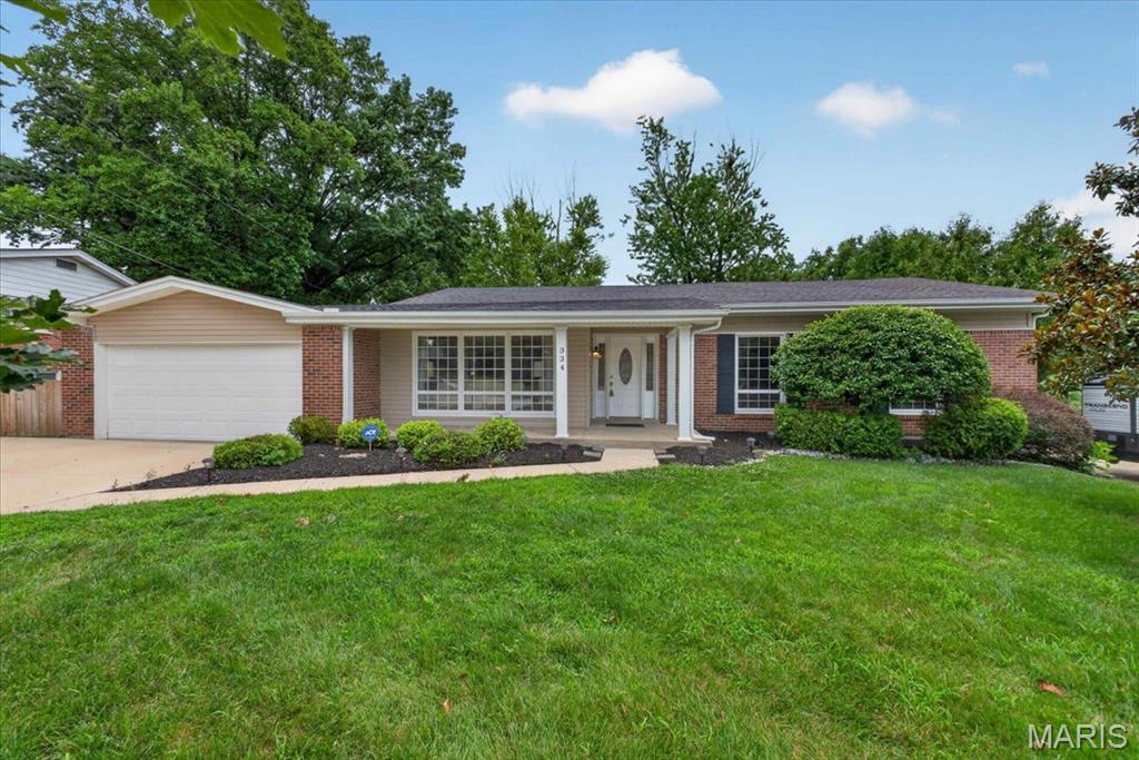 Don’t miss this fantastic opportunity to own a beautifully updated ranch home in sought-after Claymont—priced under 500K! This spacious 4-bedroom, 3-bath home is full of charm, function, and flexible living space from the moment you step inside. The inviting living room and dining room combination sits just off the kitchen, where you’ll find gorgeous, rich cabinetry, seller-remodeled granite countertops, and an easy flow into the family room with warm hardwood floors. With all four bedrooms conveniently located on the main level, this layout is ideal for everyday living, guests, a growing household, or a dedicated home office.
The updates continue with refreshed bathrooms and a beautifully finished lower level designed for entertaining and relaxation. Enjoy a huge recreation room, a bar area, and additional flexible spaces perfect for hobbies, play, fitness, or movie nights—and the pool table stays! Outside, a level fenced-in backyard, oversized driveway, and standout curb appeal complete the package. This is truly a “honey, stop the car” home that checks all the boxes!