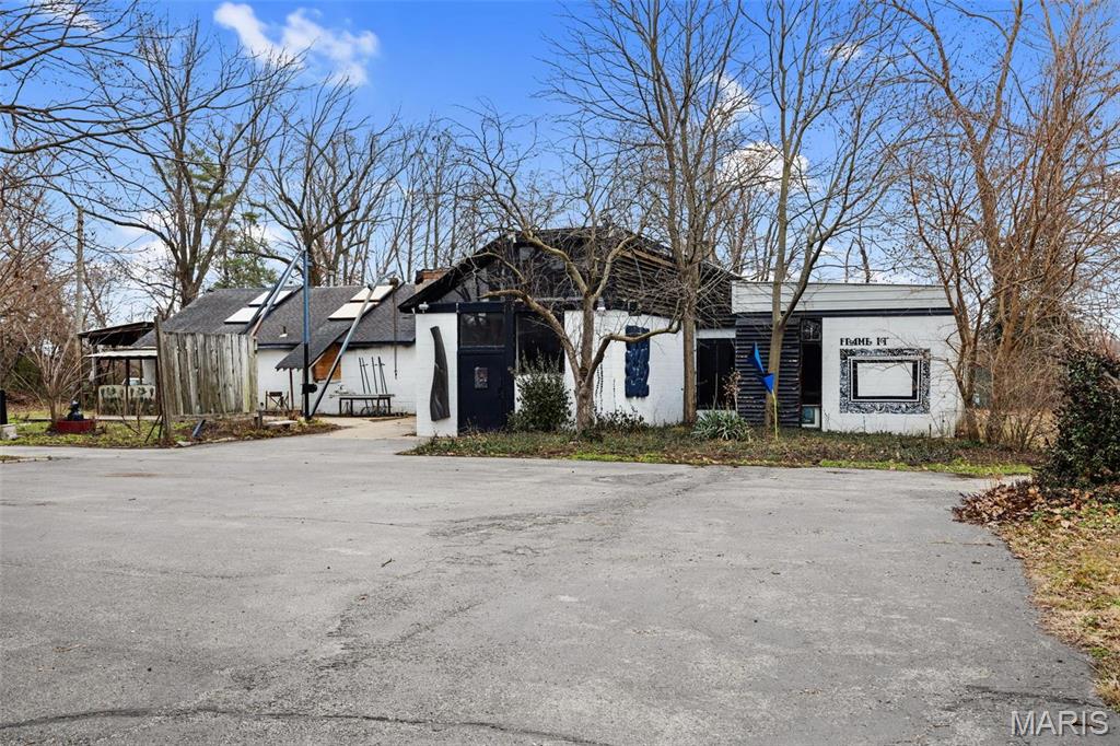 St Louis Air Park Pt & Olive Street Road - Commercial Sale