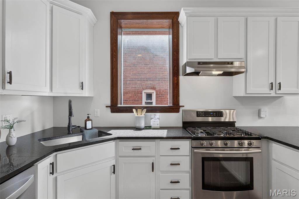 Nicholsons Add 01 - Residential