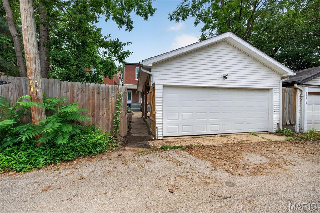 Nicholsons Add 01 - Residential