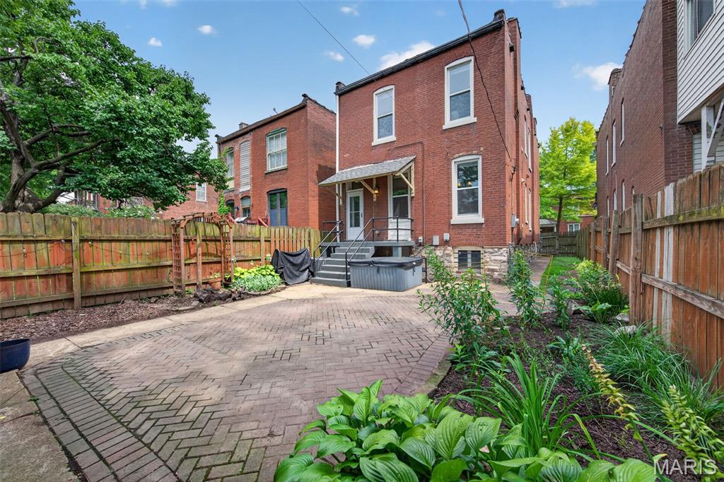 Nicholsons Add 01 - Residential