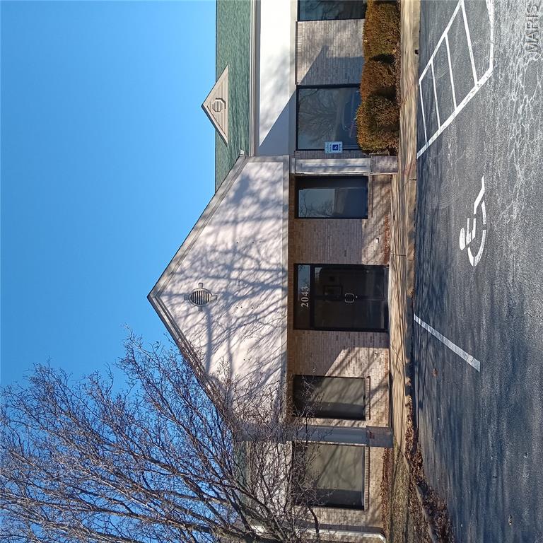 Great Opportunity!  Turnkey Dental Office --Great Opportunityfor General Dentistry or Specialty Practices-Could Also be Medical Office or Botox/Aesthetician Salon**2880 Sq Ft Space Features a Modern Reception Area/ Waiting Room with Customer Restroom**5 Operatories-- Patient Chairs with 6th Space ready to Go**2 Private Offices*Employee Lunch /Break Room*Employee Bathroom with Shower**3 Lab/Work Rooms**
Multiple Storage Rooms could be Small Offices**X-Ray Area & More**Zoned HVAC**2 Electric Panels **Clean **High Traffic Area**