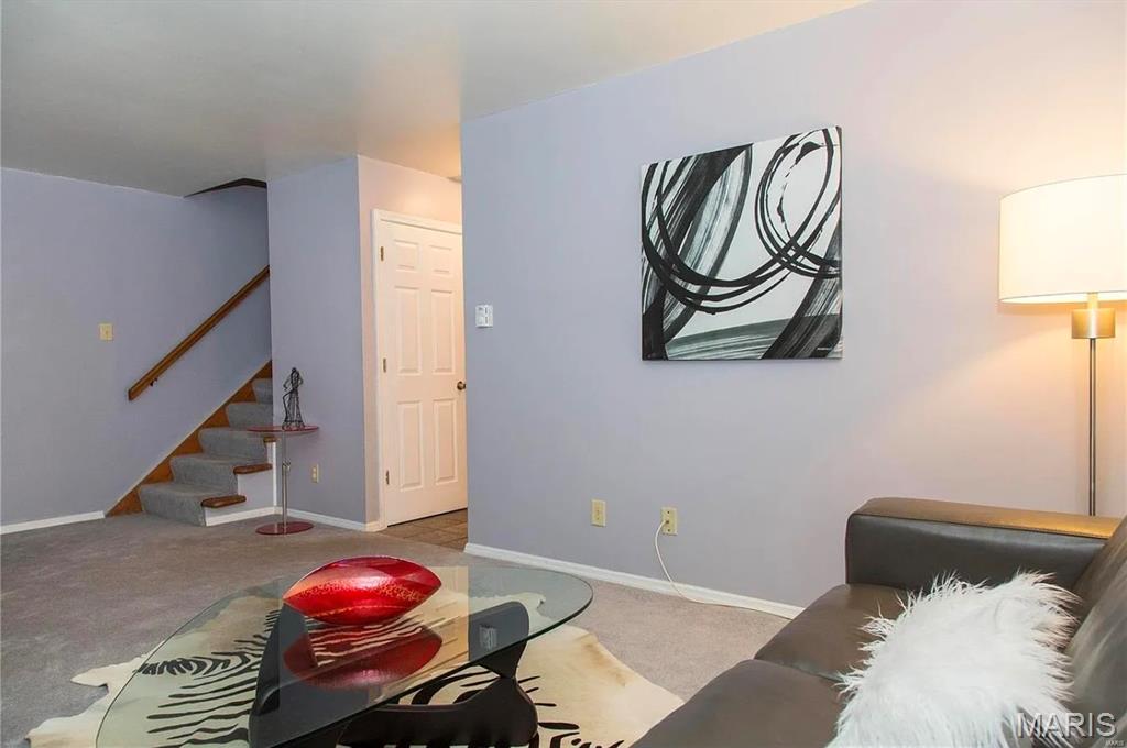 Hazelcrest Condo - Residential