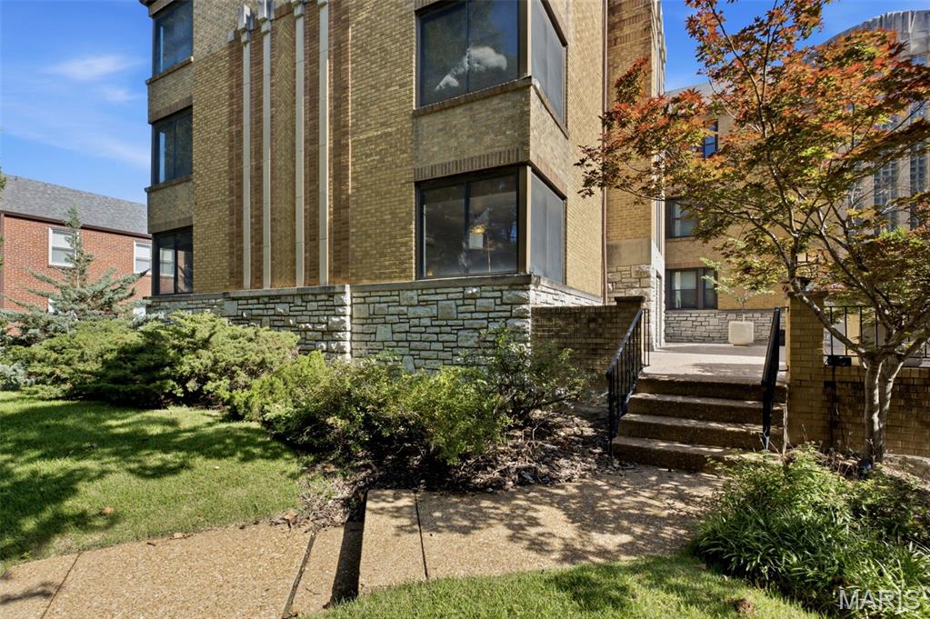 Byron Place Condo - Residential