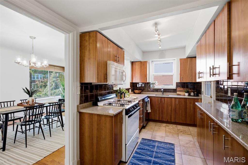 Byron Place Condo - Residential