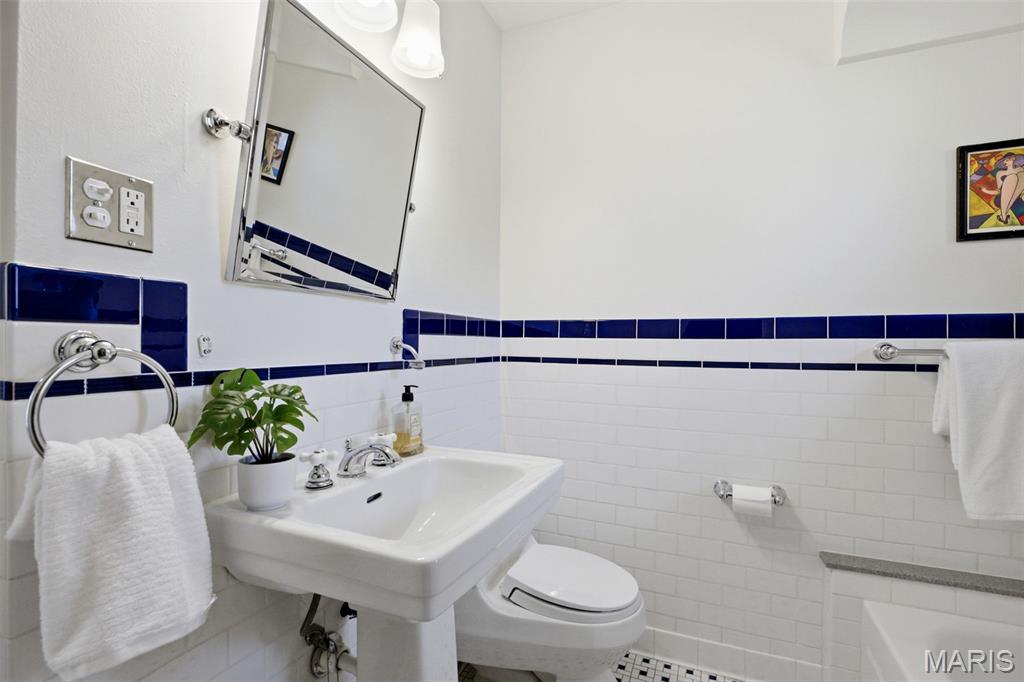 Byron Place Condo - Residential
