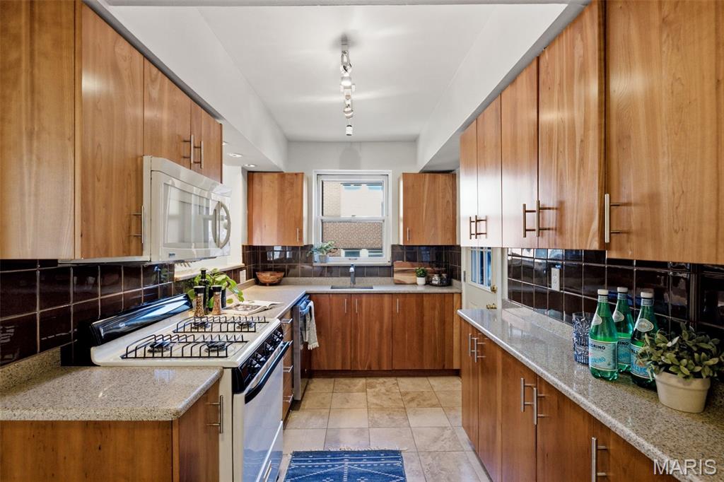Byron Place Condo - Residential