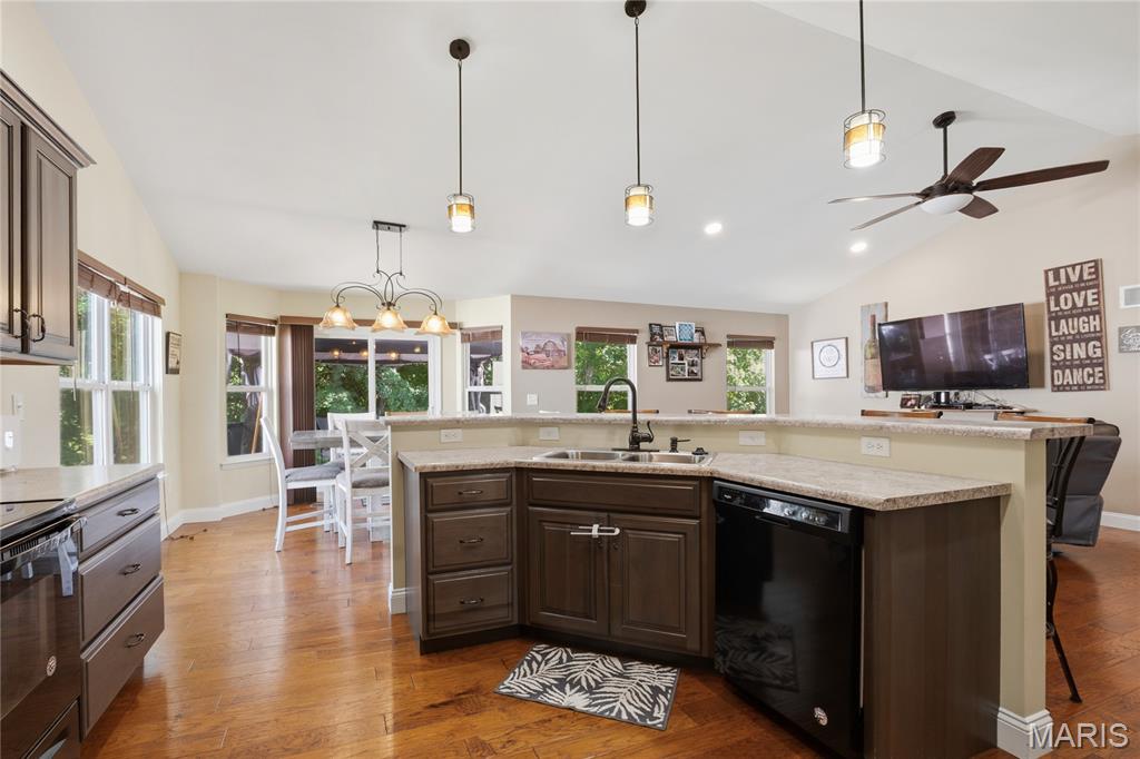 Bailey Station Place 05 - Residential