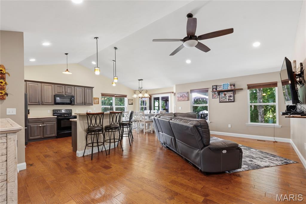 Bailey Station Place 05 - Residential