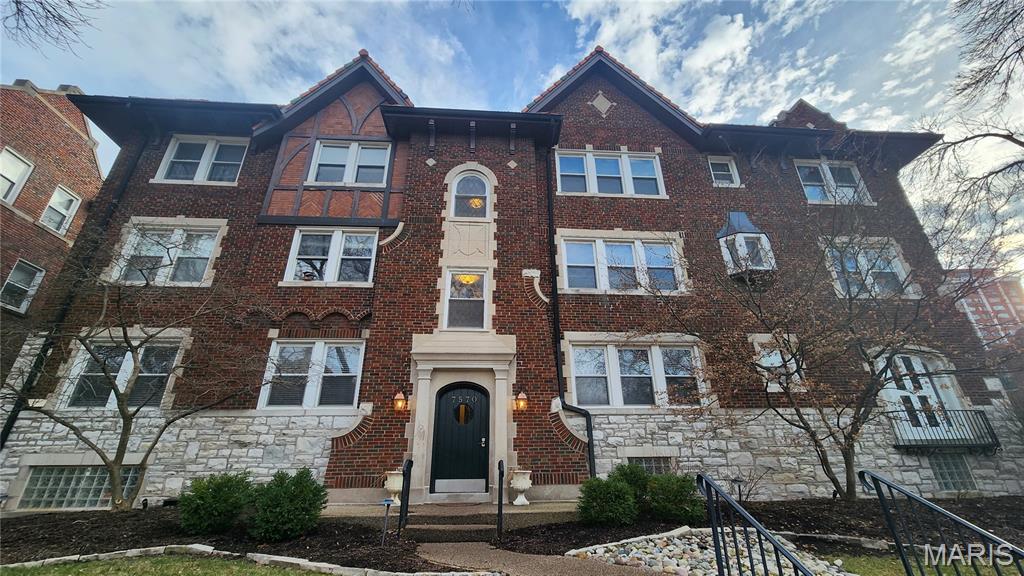 Moorlands Point Condo - Residential