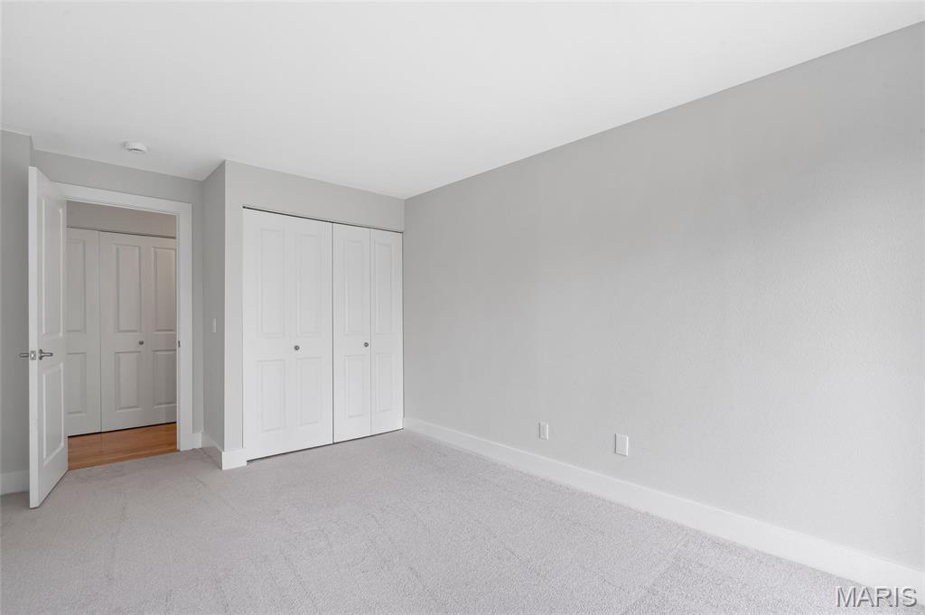 Pershing Ave Condo - Residential