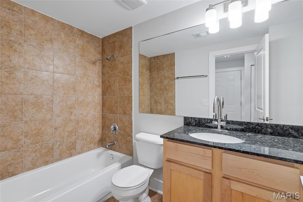 Pershing Ave Condo - Residential