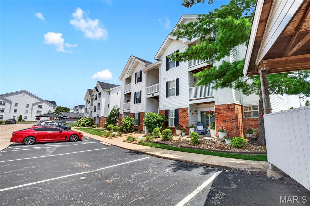 Victoria Crossing Easement 20 At - Residential