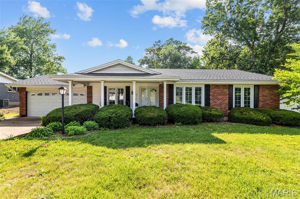 Where the neighborhood ends, your private golf retreat begins.
Tucked toward the quiet end of Club Grounds North Drive, this 3 bedroom 3 full bathroom, all-brick, Paddock Estates home has the golf course on two sides — fairway running the entire length of the backyard and a separate hole just off the front. The result is privacy and open, manicured green space you simply won't find on the interior lots nearby. This isn't a home like the rest of the neighborhood; it's a retreat.
Inside, single-level living unfolds across 3 bedrooms and 3 full baths, with a living room, separate sitting room, formal dining room, and kitchen that give the home real room to breathe. The huge primary suite is a true owner's escape with a walk-in closet and en-suite bath. Downstairs, the finished walk-out lower level adds even more living space and opens right out to the yard and those course views.
Behind the scenes, it's built to last and easy to own: solid all-brick construction, a new roof, a new deck made for taking in the fairway, vinyl windows, 2023 hot water heater, 2023 furnace, updated electrical panel, mature landscaping, and a 2-car garage. Move-in ready and unlike anything else on the street.
Golf on two sides. End-of-street seclusion. Schedule your private showing today.