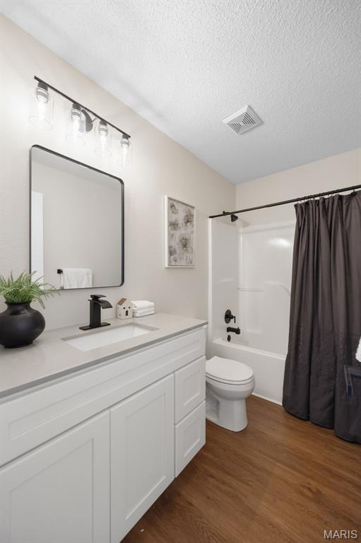 05 Oaks - Residential