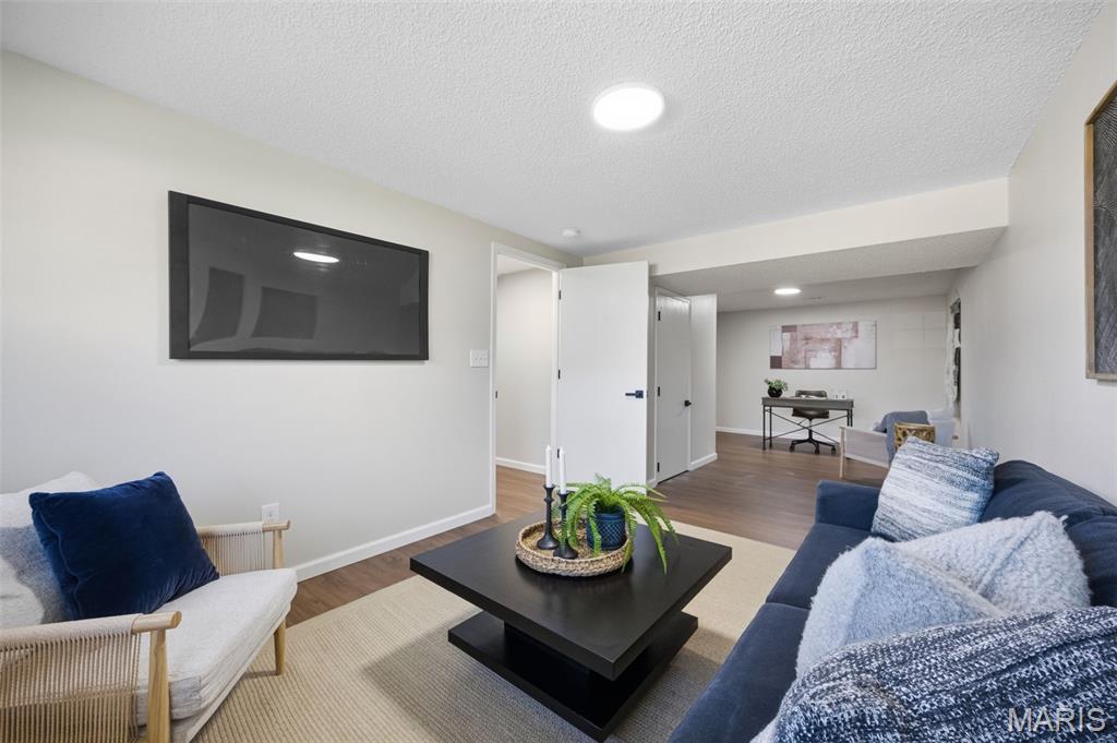 05 Oaks - Residential