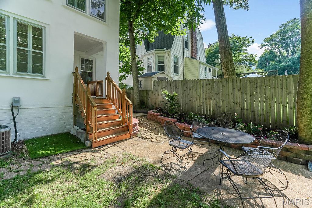Tuxedo Park - Residential