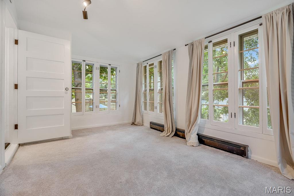 Tuxedo Park - Residential