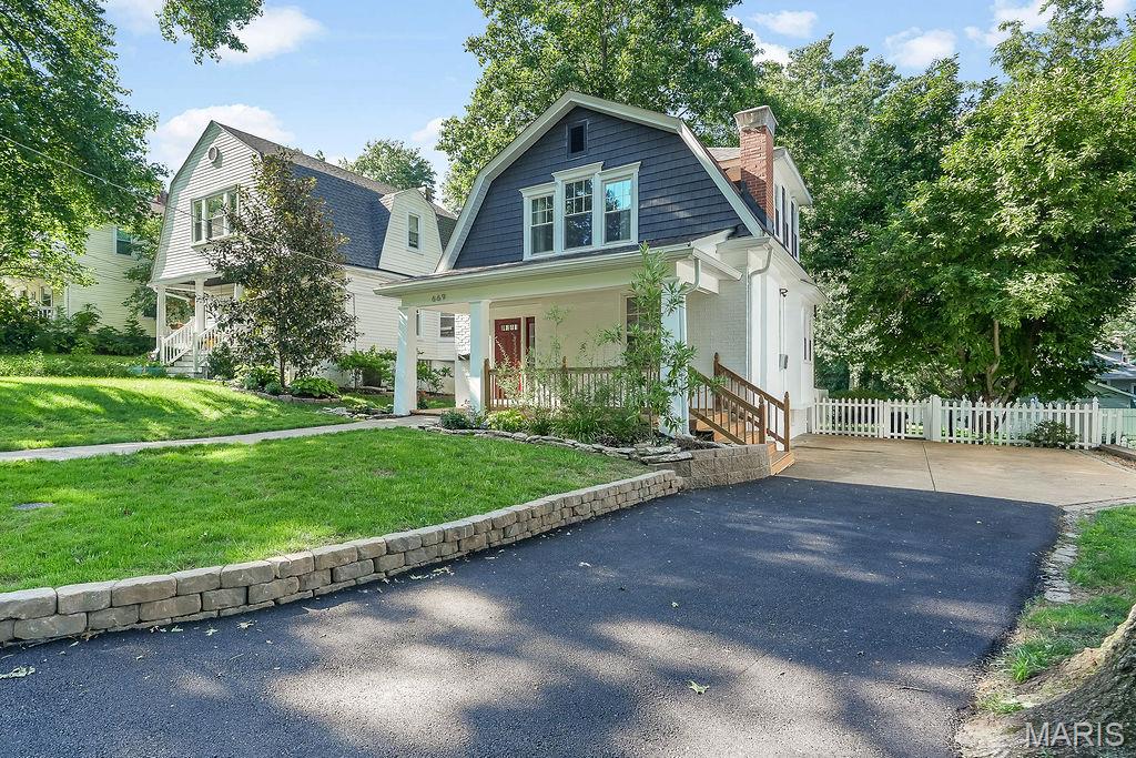Tuxedo Park - Residential