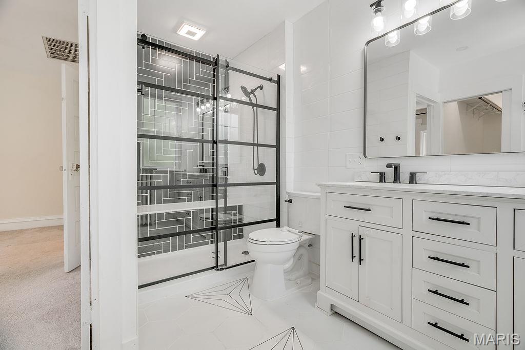 Tuxedo Park - Residential