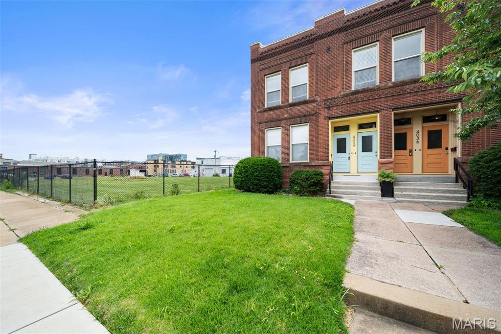 4034-4036 Laclede Condo - Residential