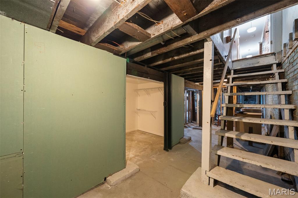 4034-4036 Laclede Condo - Residential