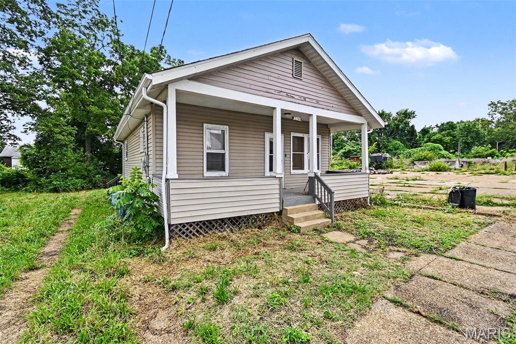 West Walnut Manor - Residential