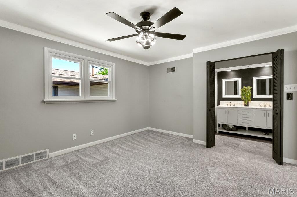 Lindsay Manor - Residential
