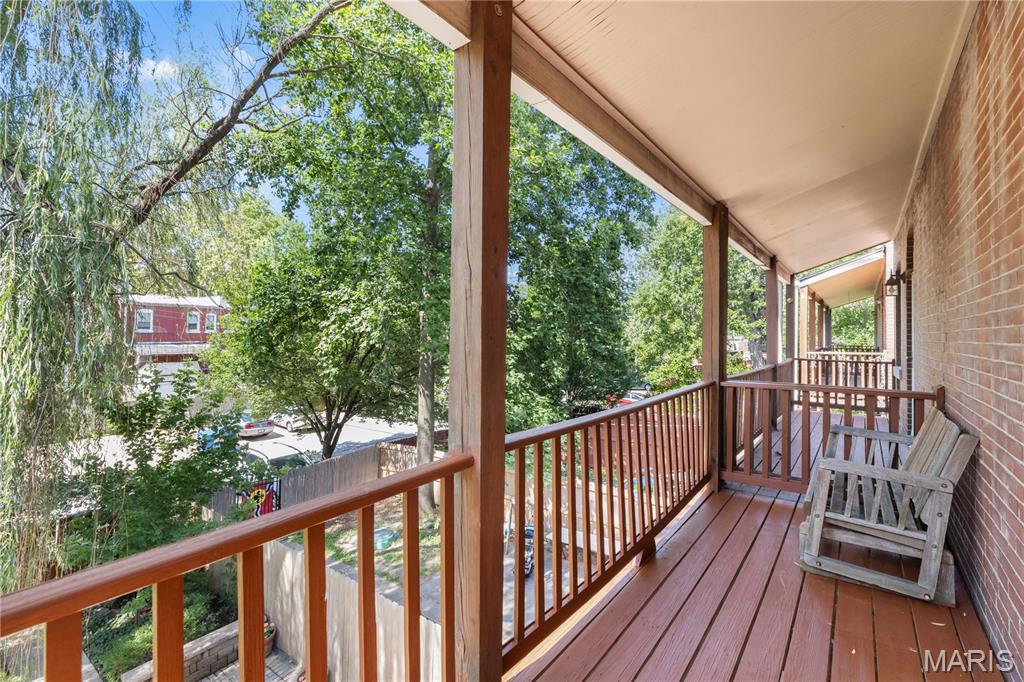 Morrison & Puegnets - Residential