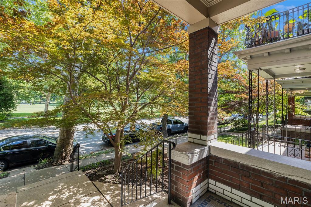 Morrison & Puegnets - Residential
