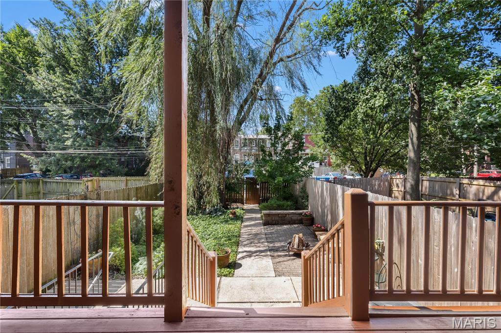 Morrison & Puegnets - Residential