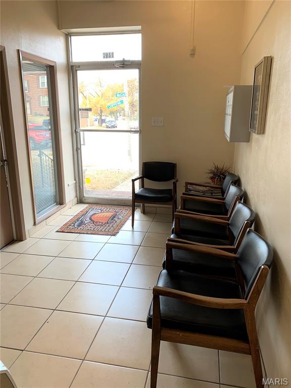 St Louis Hills Add 02 - Commercial Lease