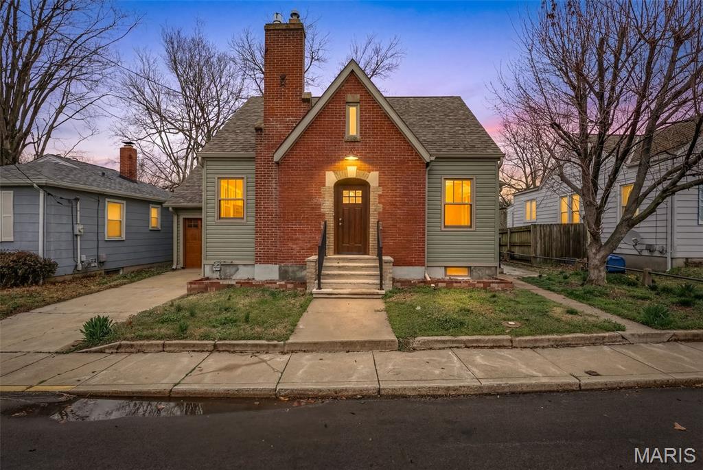 Newly remodeled 3 bedroom, 2 1/2 bath home located in beautiful, historic downtown Ste. Genevieve. The recent renovations include completely new: roof, electrical, plumbing, HVAC, insulation, lighting, hot water heater, windows, siding, full house-length deck, kitchen, bathrooms, and hardwood flooring on the main floor.  The main floor includes a living area with a gas fireplace, a master suite with access to a large deck, as well as a walk-in closet and bath with double vanity. Also, a full laundry room with a utility sink, and the kitchen, which contains new stainless appliances, granite countertops, ceramic tile backsplash and pantry.  The upper floor of the home consists of a charming reading nook, beautifully restored original hardwood flooring, two of the house’s bedrooms, and a full bathroom including a bathtub.  The unfinished basement has outside access and a rough-in for a future full bath.  This historic home has been fully brought into modern day through thoughtful, careful renovations. A perfect forever home in the heart of Ste. Genevieve within walking distance of many shops, restaurants, coffee shops, art galleries, music venues and more.
