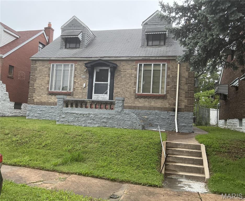 This charming 2-bedroom, 1.5-bath needs TLC but showcases beautiful hardwood floors and a functional layout filled with opportunity, making it an investor's dream or buyers that are eager to build equity with their own updates. Full of character and solid bones, this property is ready for your vision and finishing touches to bring it to life. You will enjoy convenient access to major highways, with downtown St. Louis and the vibrant Soulard district just minutes away. Dining, entertainment, and everyday conveniences are all within easy reach—an excellent opportunity to create value in a prime, well-connected location.  Home is being sold as-is.  Seller to do no inspections or repairs.