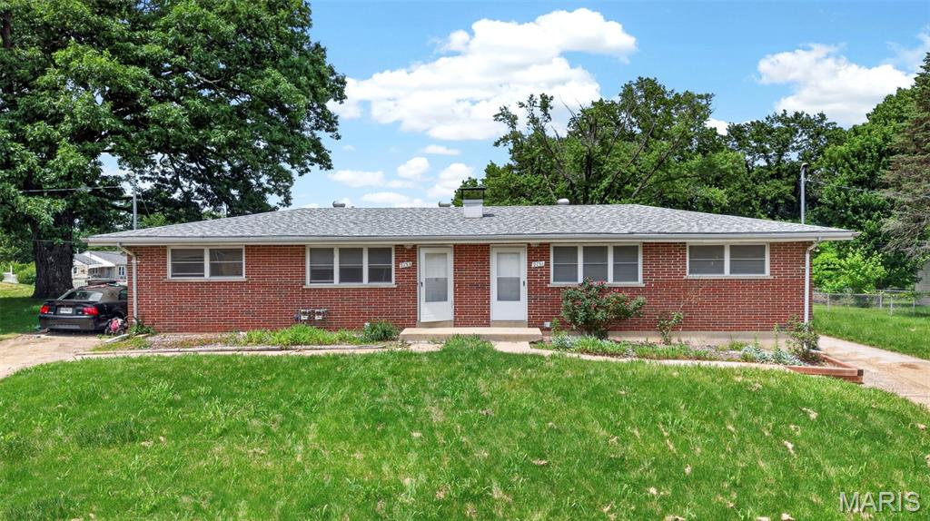 Investment Opportunity – Turnkey All-Brick Duplex!
Rare opportunity to own a well-maintained all-brick duplex in St. Louis County situated on a large corner lot! Looking to expand your investment portfolio, this property offers exceptional value and versatility.
Each spacious unit features 2 bedrooms, 1 full bathroom, a large family room, eat-in kitchen, attic fan, private basement with washer/dryer hookups, off-street parking, and completely separate utilities and HVAC systems.
Numerous capital improvements have already been completed, including an architectural roof, dual-pane vinyl replacement windows, glass block windows in the basement and bathrooms, updated AC condensers and A-coils, water heaters with expansion tanks, electrical panels and service lines, PVC plumbing stacks, refinished hardwood floors, luxury vinyl flooring in kitchens and baths, updated countertops, toilets, vanities, reglazed bathtubs, newer front and storm doors, rear door replacement, and freshly Drylocked basement walls.
Sale includes two refrigerators and two gas ranges. Conveniently located near major highways, public transportation, shopping, dining, and a nearby park. This move-in-ready, income-producing property offers peace of mind with major updates already completed. Don't miss your chance to own this turnkey duplex!