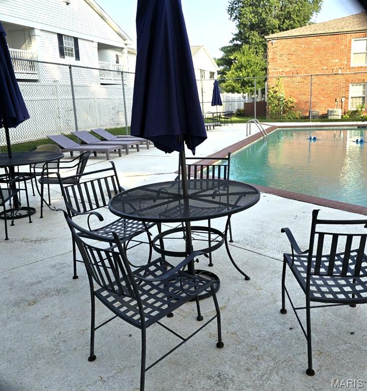 Chateau De Ville Condo Sec - Residential