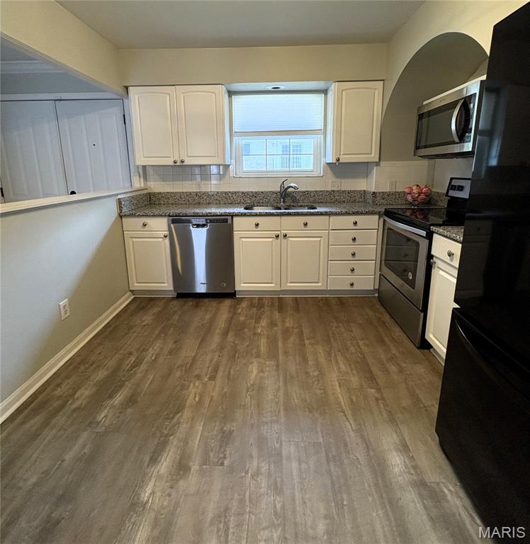 Chateau De Ville Condo Sec - Residential