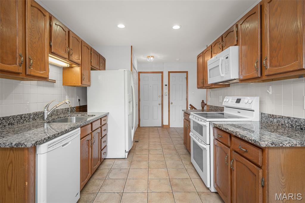 Kennerly Estates Condo Three - Residential