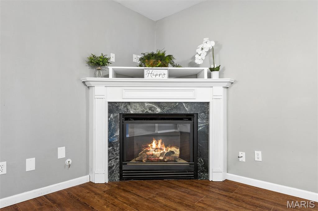 Towne Square Condo 3 - Residential