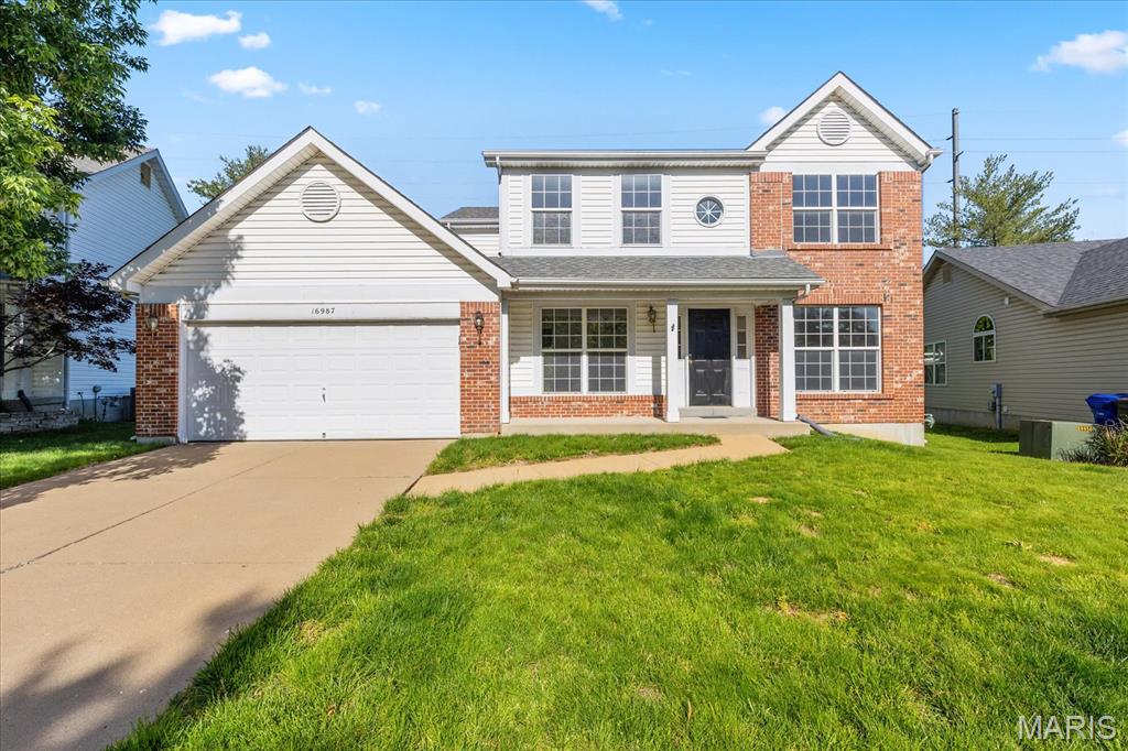 Move right into this hidden gem in Rockwood's Lafayette boundary and enjoy the newer paint and flooring throughout. Walk in to the formal living room and dining room upfront and updated hall bath. Newer kitchen cabinets and countertop in the kitchen and breakfast room including the center island and breakfast bar, the study desk and the wet bar to great room. Walk out the slider to the patio. Into the great room with a wood burning fireplace and large bay window.  New carpet leads upstairs to four bedrooms. Hall bath has updated cabintry as well. Primary bedroom features vaulted ceiling. Continue into the primary bath with dual bowl vanity, separate tub and shower, and walk in closet.  Bring your colors, decor, and ideas to finish polishing this hidden gem and make it your own. Lifetime Warranty on Foundation Repair. Seller can accomodate a quick closing.