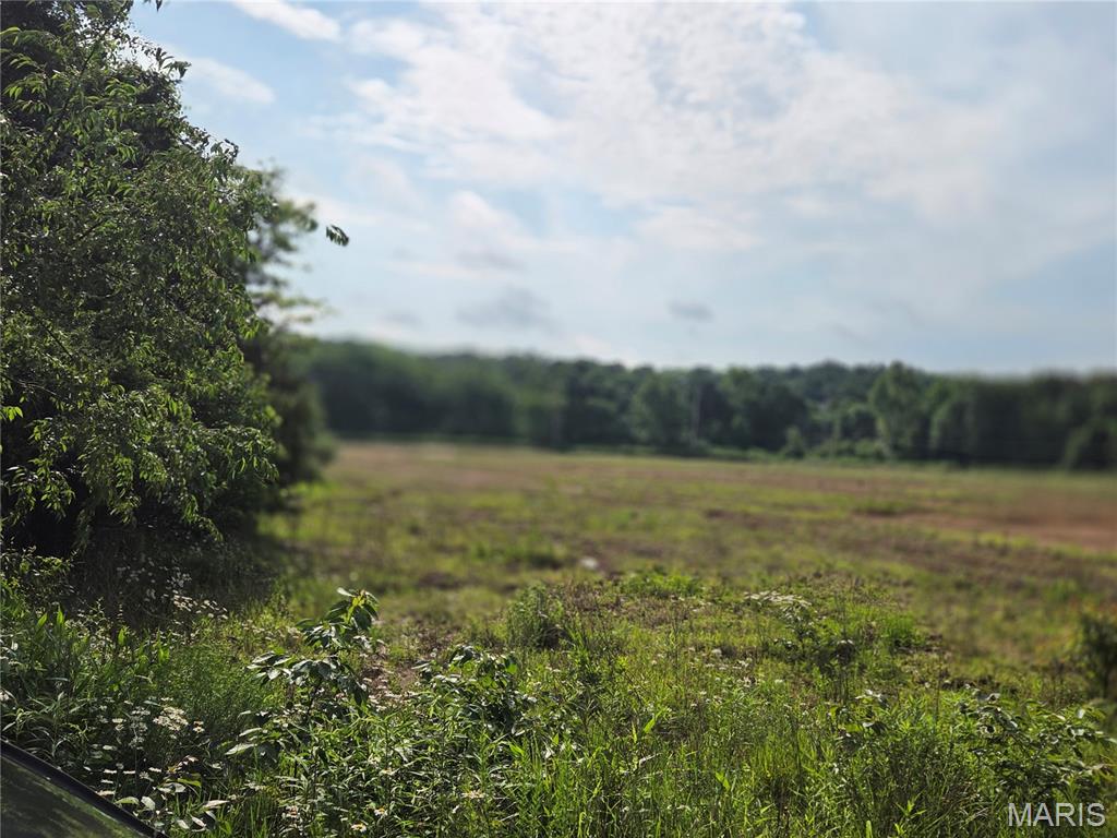 Huntleigh - Land