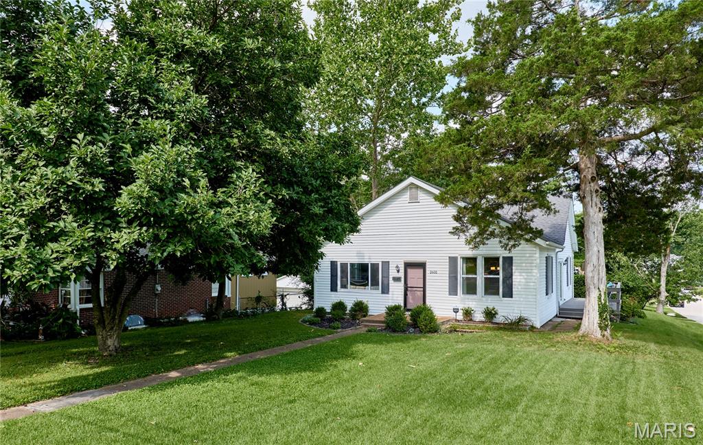Coming soon, move-in-ready ranch with 3 bedrooms!  Spacious family room connects to the separate dinning room.  Kitchen boast custom cabinets, countertops and more.  Enjoy the outdoors on the deck or just minutes from Tilles Park.