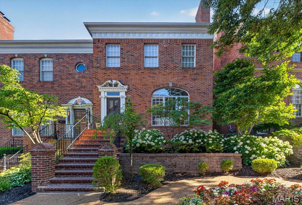 Beautifully renovated 3-bedroom, 3.5-bath townhome in the sought-after Brentwood Commons enclave — just steps from everything Clayton has to offer. The gracious entry sets the tone for the thoughtfully designed main floor, which flows from a formal living room with gas fireplace through a spacious dining room and into a fully updated kitchen with premium finishes. The kitchen opens seamlessly to a warm family room with a second gas fireplace and access to a private deck — ideal for relaxing or entertaining.
Upstairs, the generous primary suite impresses with a walk-in closet, gas fireplace, and a luxurious custom bath. Two additional well-sized bedrooms share a Jack-and-Jill bath, and a full-sized laundry room rounds out the level. The lower level offers a versatile family room or home office with natural light and a full bath. An oversized two-car garage completes the package.
Sophisticated, move-in ready, and perfectly positioned — this one checks every box.